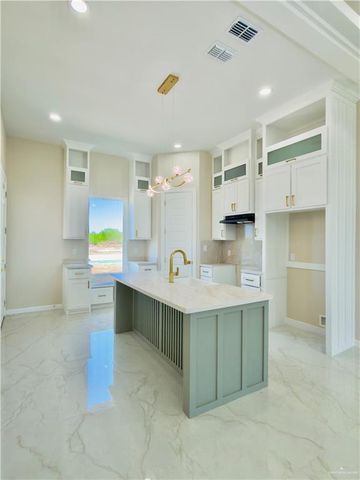 2409 E Tamarindo Avenue, Hidalgo, TX 78557