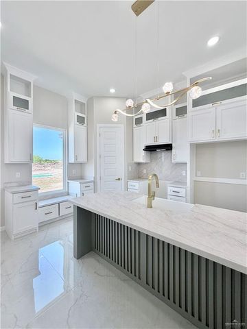 2409 E Tamarindo Avenue, Hidalgo, TX 78557