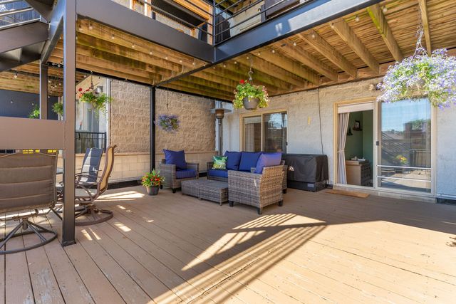 2119 N Damen Avenue 2, Chicago, IL 60647