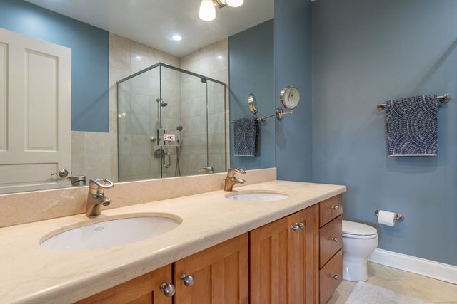 2119 N Damen Avenue 2, Chicago, IL 60647
