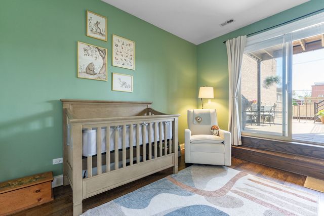 2119 N Damen Avenue 2, Chicago, IL 60647