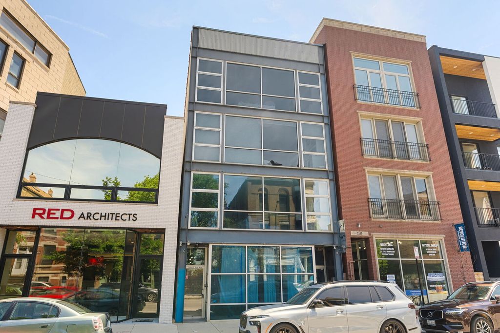 2119 N Damen Avenue 2, Chicago, IL 60647