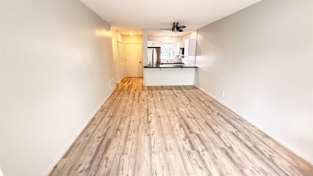 1114 Lake Terrace 205, Boynton Beach, FL 33426
