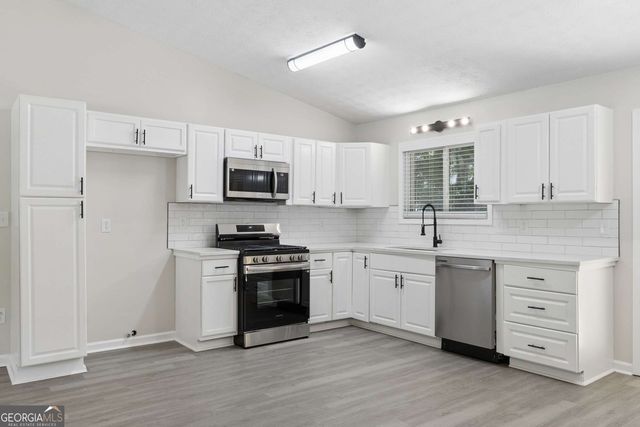 708 Greenhedge Drive, Stone Mountain, GA 30088