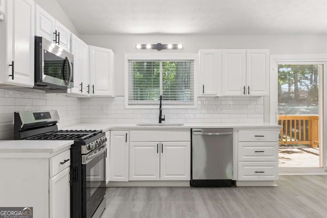 708 Greenhedge Drive, Stone Mountain, GA 30088