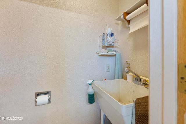 2561 Woodcrest Lane, Carson City, NV 89701