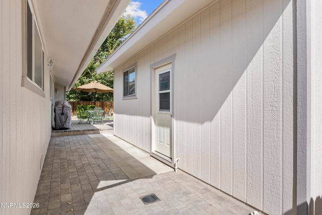 2561 Woodcrest Lane, Carson City, NV 89701