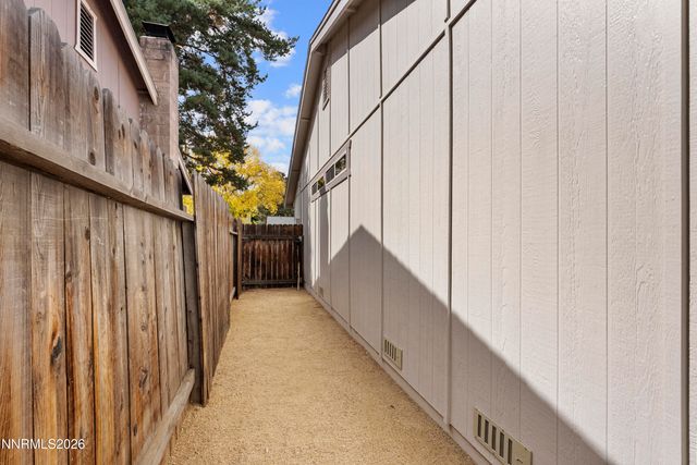 2561 Woodcrest Lane, Carson City, NV 89701