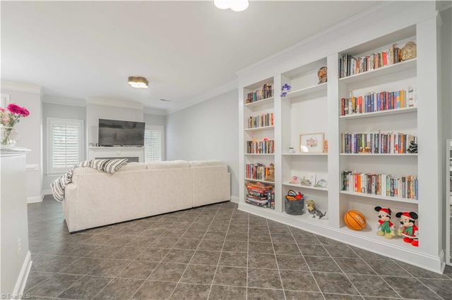 748 Carneros Circle, High Point, NC 27265