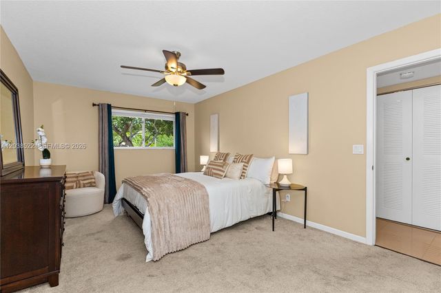 9237 NW 9th Place 9257, Plantation, FL 33324