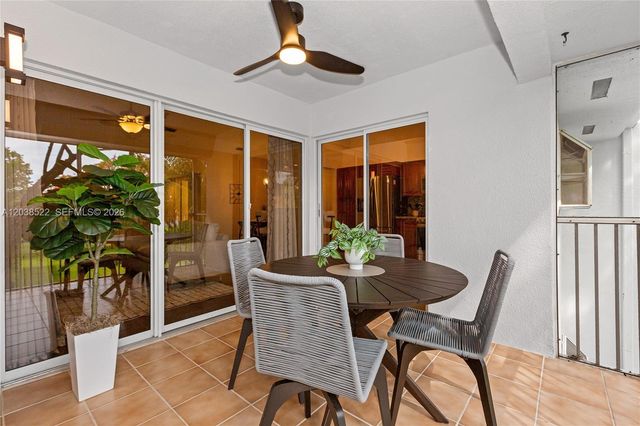 9237 NW 9th Place 9257, Plantation, FL 33324