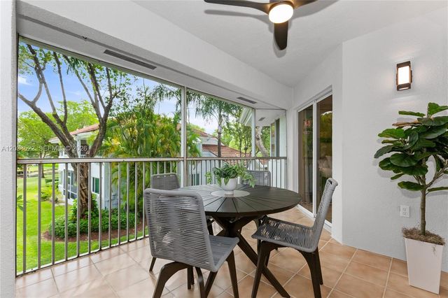 9237 NW 9th Place 9257, Plantation, FL 33324