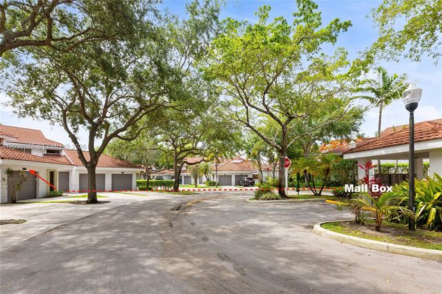 9237 NW 9th Place 9257, Plantation, FL 33324