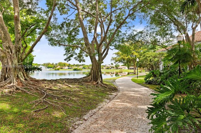 9237 NW 9th Place 9257, Plantation, FL 33324