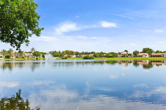 9237 NW 9th Place 9257, Plantation, FL 33324