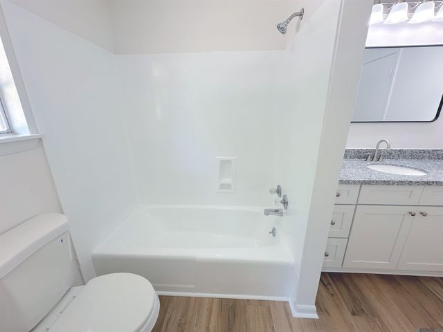 7515 Barbara Cohn Pl, Baton Rouge, LA 70811