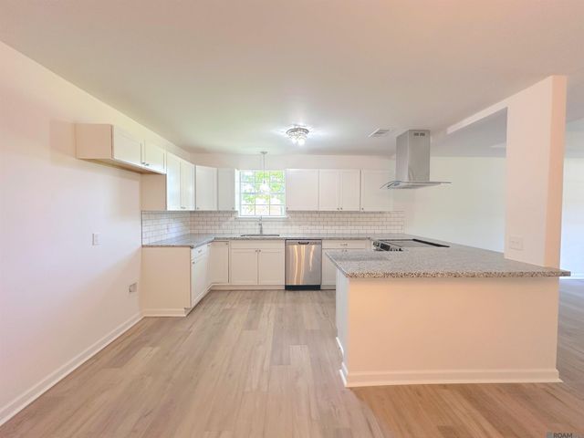 7515 Barbara Cohn Pl, Baton Rouge, LA 70811
