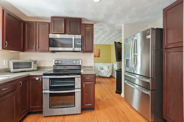210 Morris St, Cumberland, RI 02864