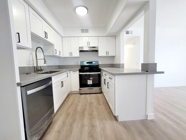 31200 Landau Boulevard 305, Cathedral City, CA 92234