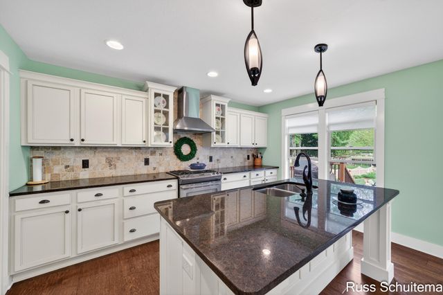 3924 Harbor Breeze Drive, Norton Shores City, MI 49441