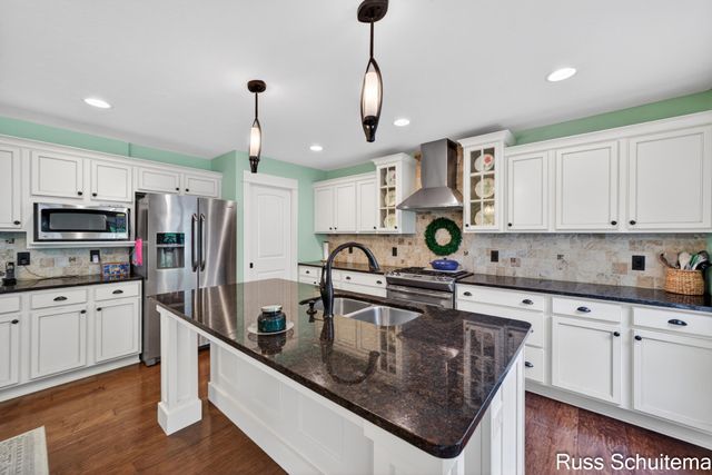 3924 Harbor Breeze Drive, Norton Shores City, MI 49441