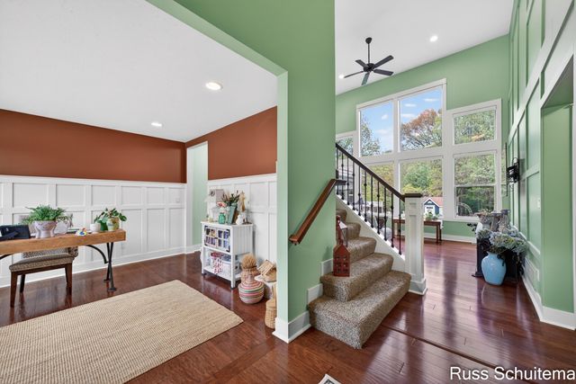 3924 Harbor Breeze Drive, Norton Shores City, MI 49441