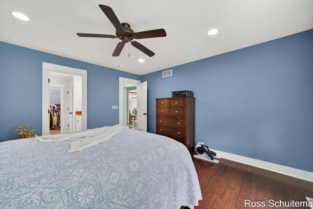 3924 Harbor Breeze Drive, Norton Shores City, MI 49441