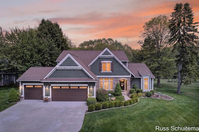 3924 Harbor Breeze Drive, Norton Shores City, MI 49441