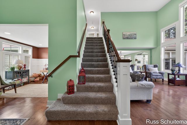 3924 Harbor Breeze Drive, Norton Shores City, MI 49441