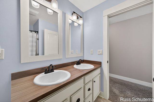 3924 Harbor Breeze Drive, Norton Shores City, MI 49441