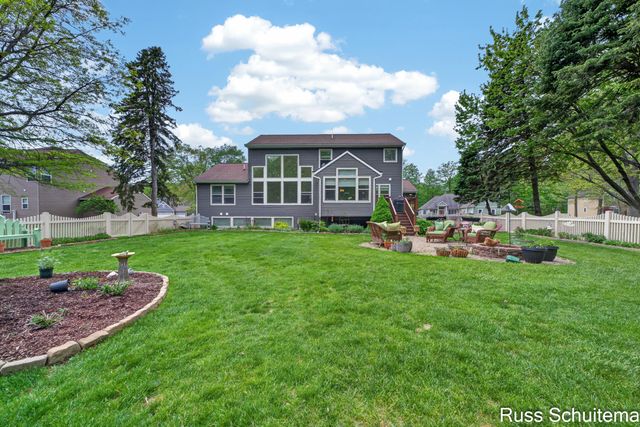 3924 Harbor Breeze Drive, Norton Shores City, MI 49441