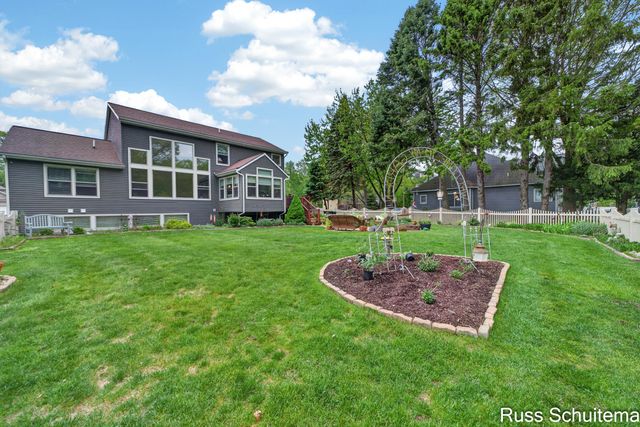 3924 Harbor Breeze Drive, Norton Shores City, MI 49441