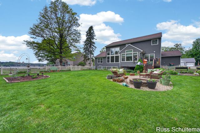 3924 Harbor Breeze Drive, Norton Shores City, MI 49441