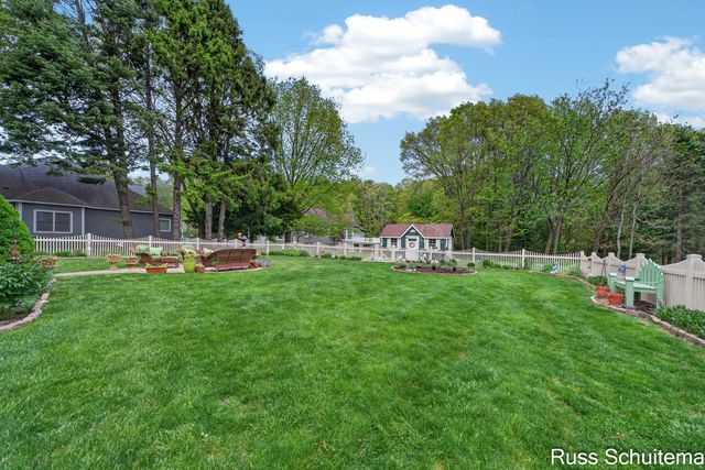 3924 Harbor Breeze Drive, Norton Shores City, MI 49441