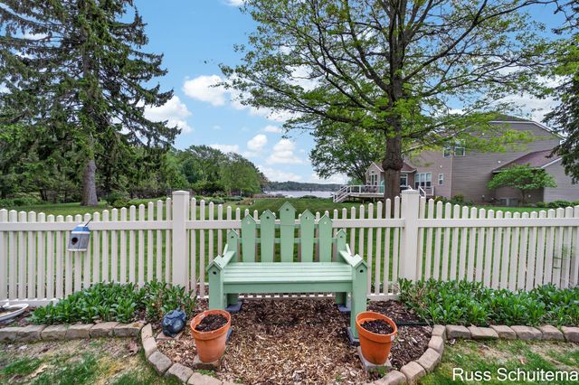 3924 Harbor Breeze Drive, Norton Shores City, MI 49441