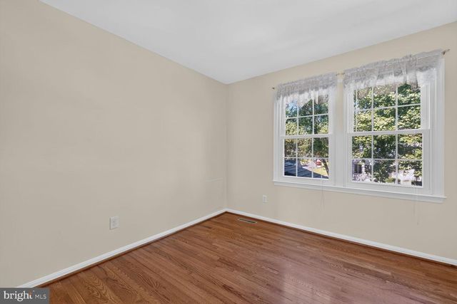 10 TREWORTHY RD, Gaithersburg, MD 20878