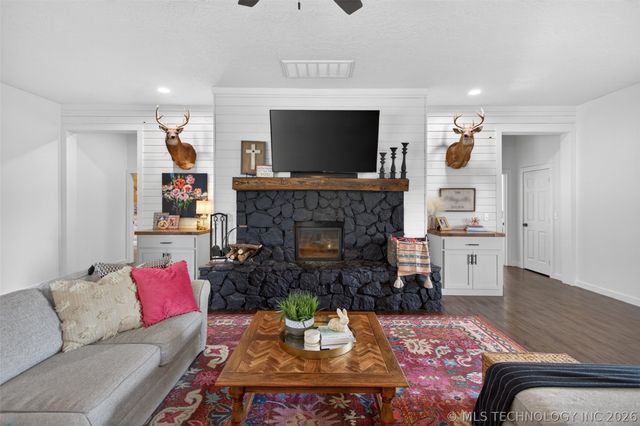 5086 N 427, Pryor, OK 74361