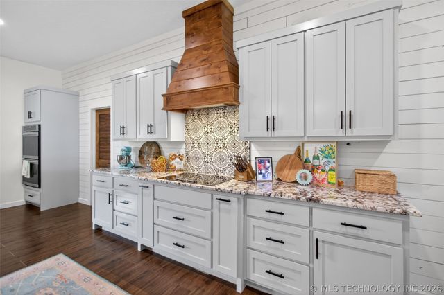5086 N 427, Pryor, OK 74361