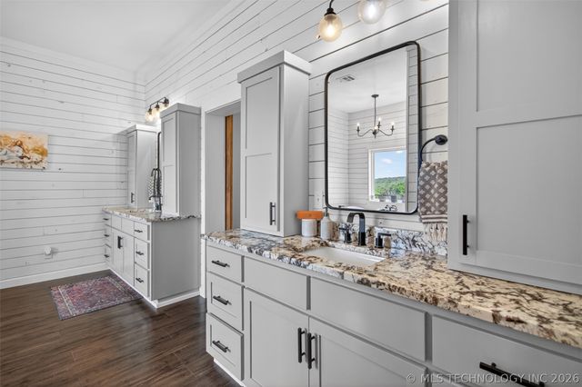 5086 N 427, Pryor, OK 74361