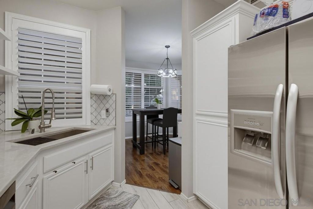Image 11 of property listing at 18630 Caminito Cantilena 297, San Diego, CA 92128