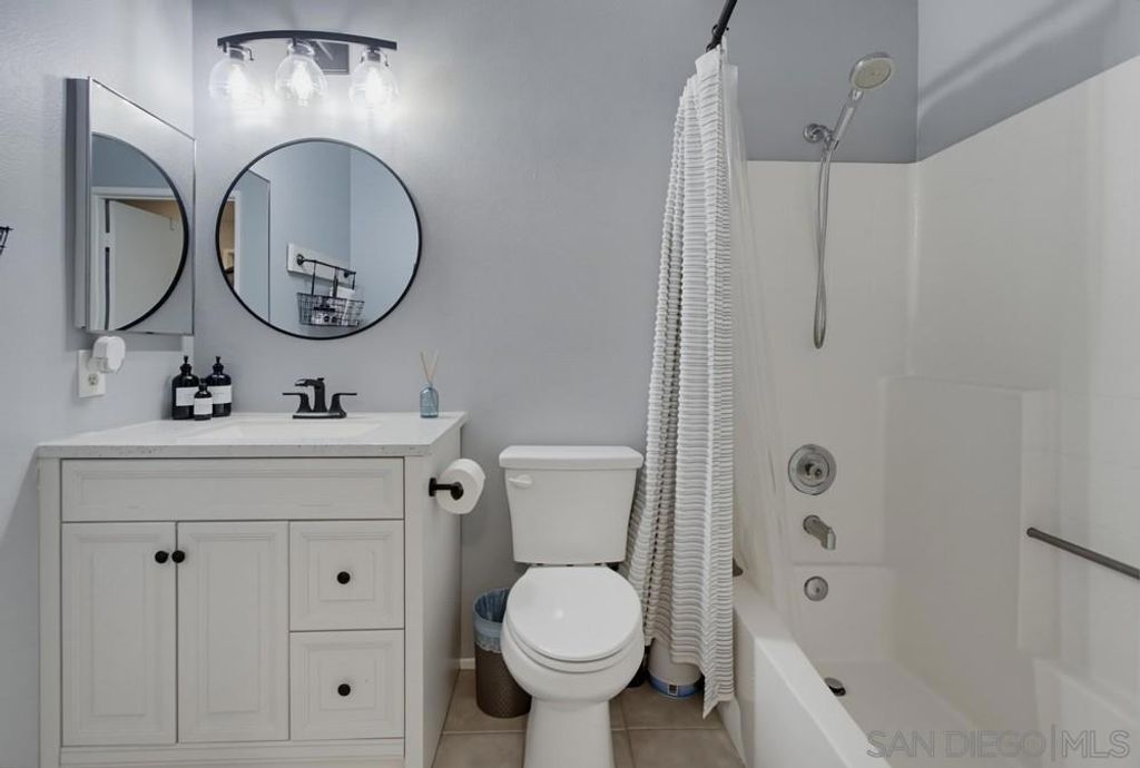 Image 22 of property listing at 18630 Caminito Cantilena 297, San Diego, CA 92128