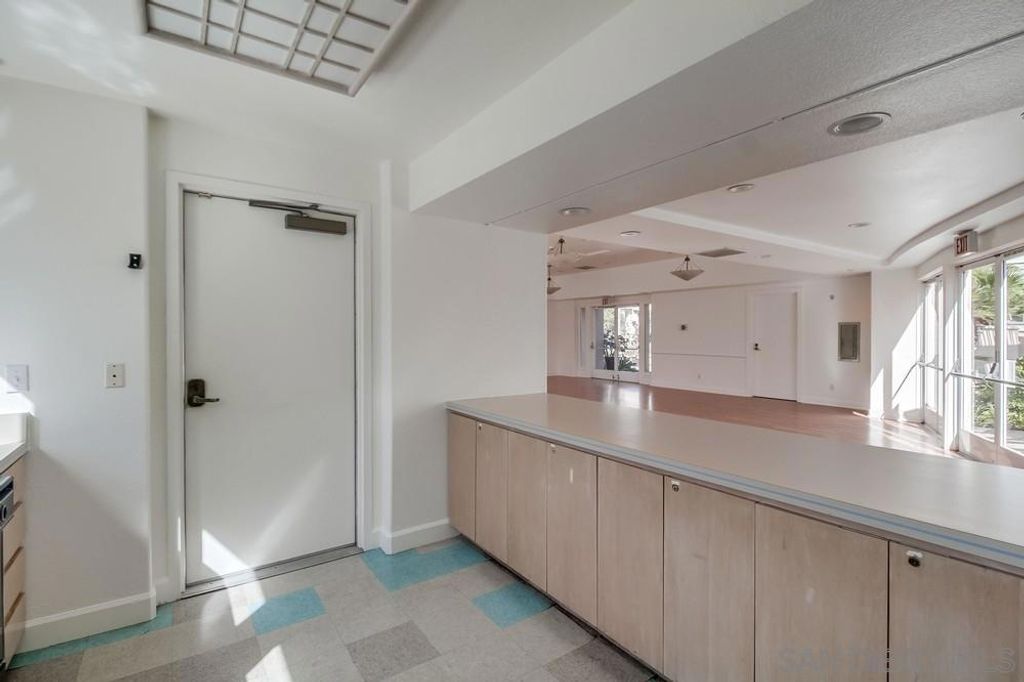 Image 37 of property listing at 18630 Caminito Cantilena 297, San Diego, CA 92128