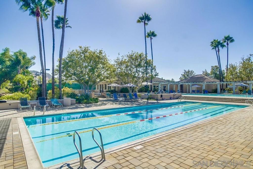 Image 39 of property listing at 18630 Caminito Cantilena 297, San Diego, CA 92128