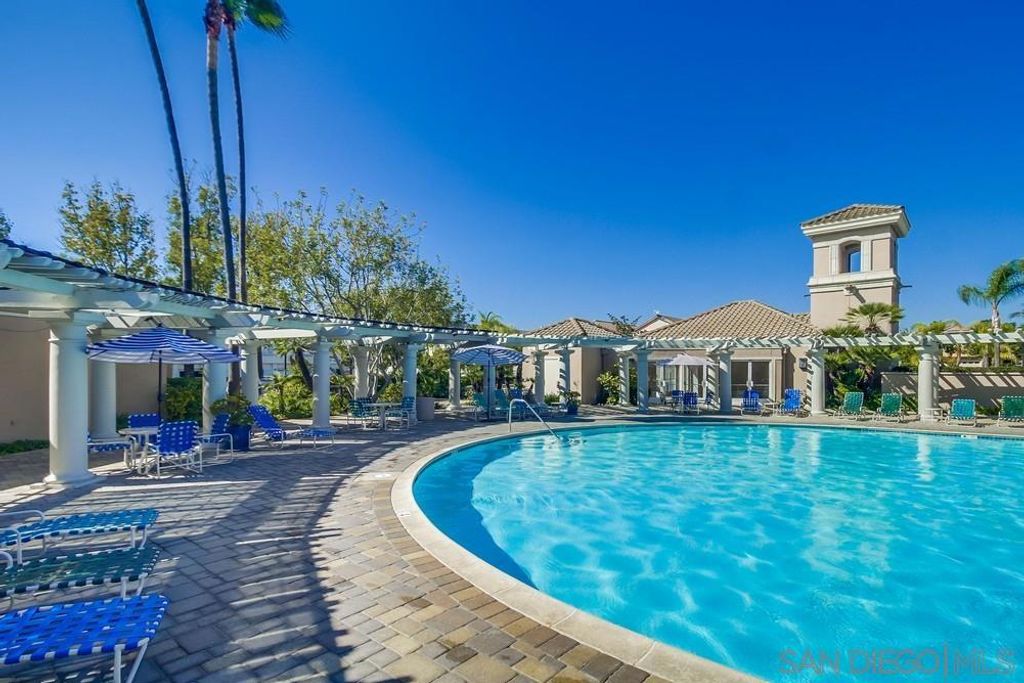 Image 41 of property listing at 18630 Caminito Cantilena 297, San Diego, CA 92128