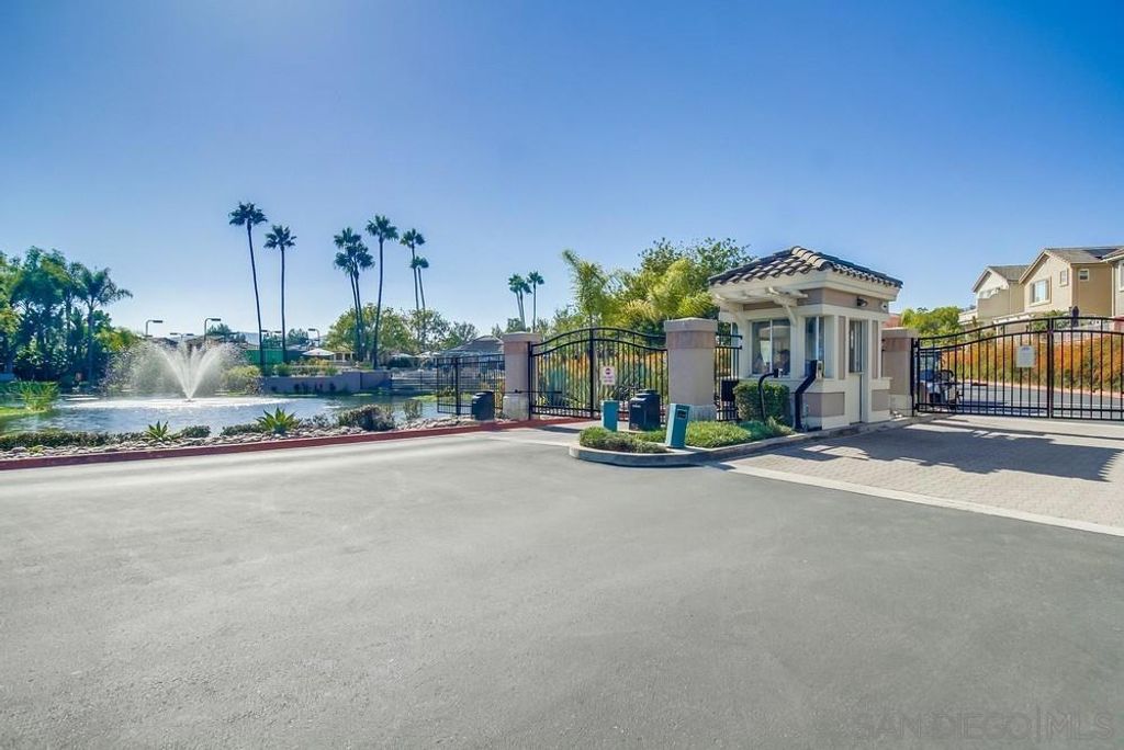 Image 51 of property listing at 18630 Caminito Cantilena 297, San Diego, CA 92128