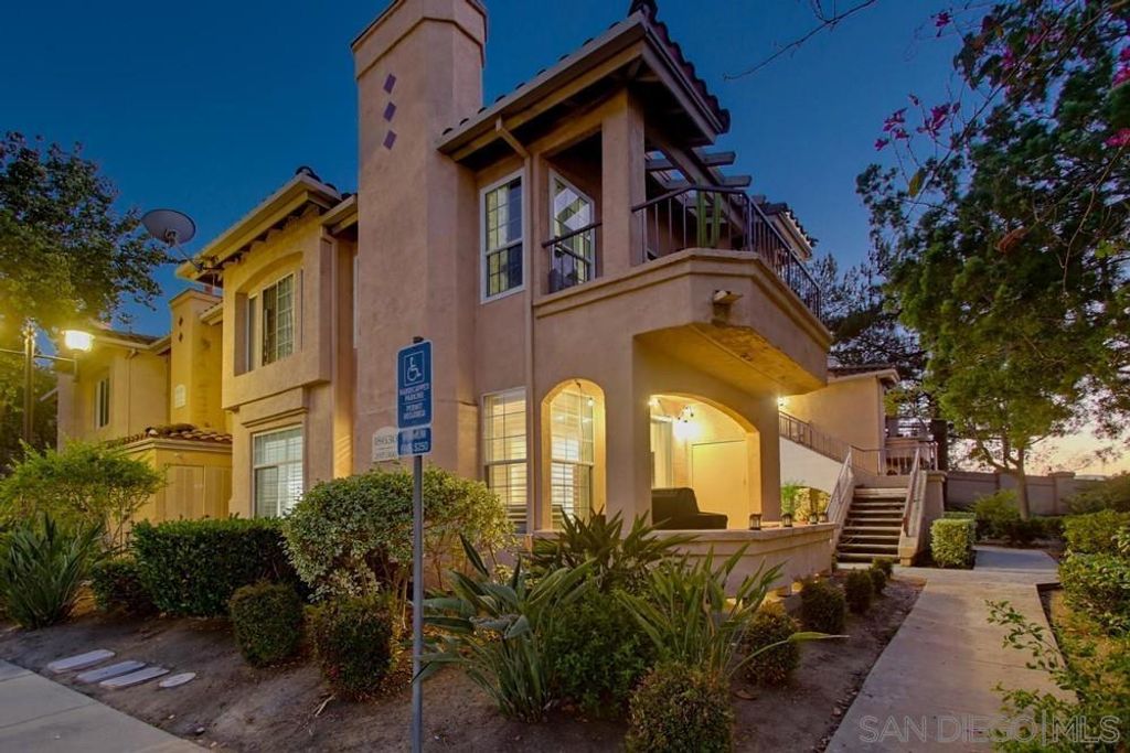 Image 52 of property listing at 18630 Caminito Cantilena 297, San Diego, CA 92128