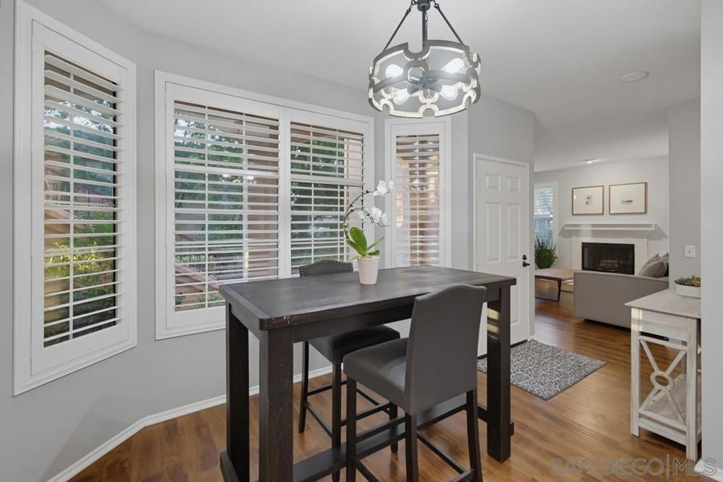 Image 7 of property listing at 18630 Caminito Cantilena 297, San Diego, CA 92128