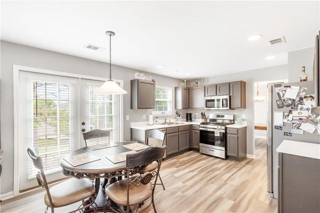 1194 Grandview Circle, Powder Springs, GA 30127