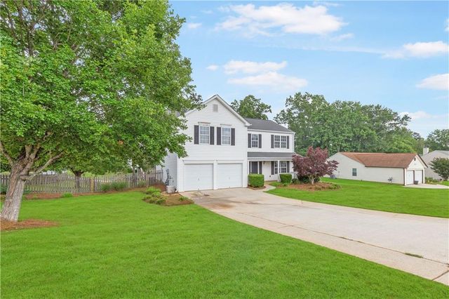 1194 Grandview Circle, Powder Springs, GA 30127