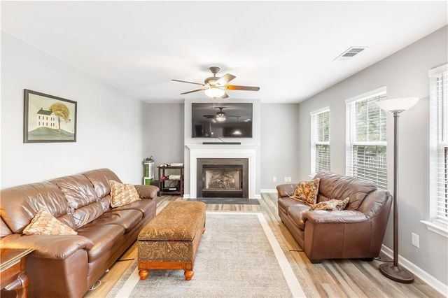 1194 Grandview Circle, Powder Springs, GA 30127